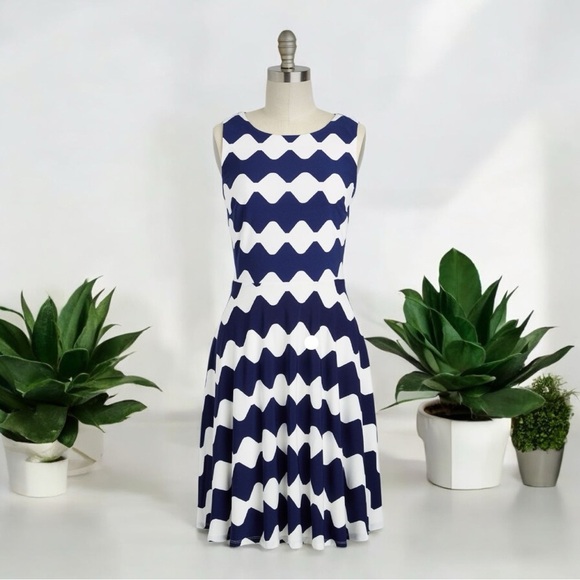MIA Modcloth Blue and White Striped Dress NWT SZ 2 - Picture 3 of 10